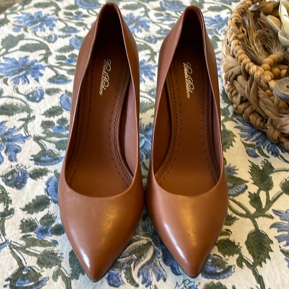 Brooks Brothers Saddle Tan Point Toe Chunky Women’s Heels Size 10 - Picture 1 of 11